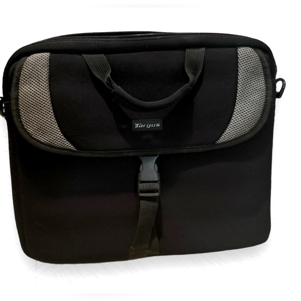 Targus Cvr200 Slip Labtop / Notebook Case - image 1